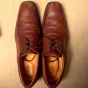 Johnson Murphy men’s brown dress shoe